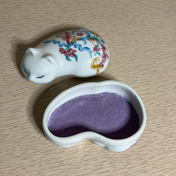 Vintage Palais De Versailles Ceramic Floral Cat Trinket Box - Picture 3 of 4